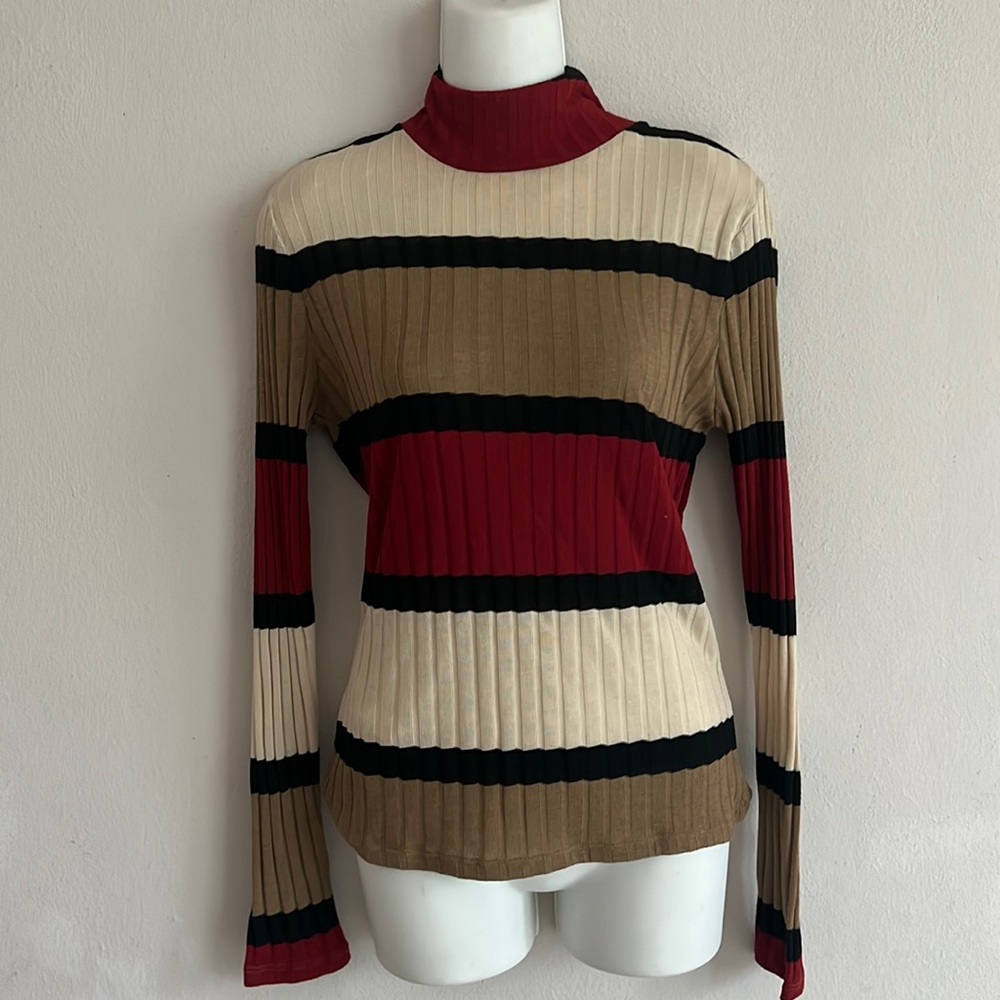 Turtle neck shirt